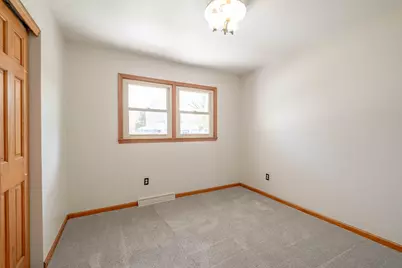 2708  Pershing Ave, Sheboygan, WI 53083 - Photo 11