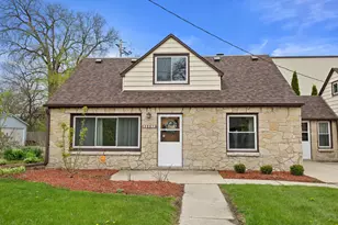 2001 W Bender Rd, Glendale, WI 53209 - Photo 33