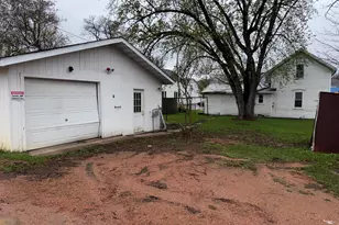 605 S 3rd Ave, Wausau, WI 54401 - Photo 5