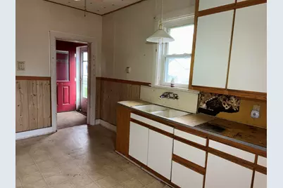 605 S 3rd Ave, Wausau, WI 54401 - Photo 11