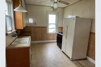 605 S 3rd Ave, Wausau, WI 54401 - Photo 9