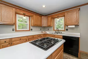 412 West Ave, Pewaukee, WI 53072 - Photo 13
