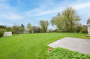 2073 E Sumner St, Hartford, WI 53027 - Photo 25
