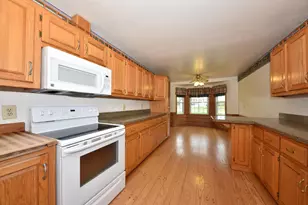 2073 E Sumner St, Hartford, WI 53027 - Photo 7