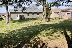 2607 Lincoln Ave, Two Rivers, WI 54241 - Photo 11
