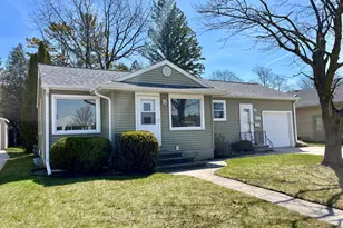 2607 Lincoln Ave, Two Rivers, WI 54241 - Photo 1