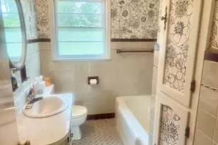 2607 Lincoln Ave, Two Rivers, WI 54241 - Photo 13