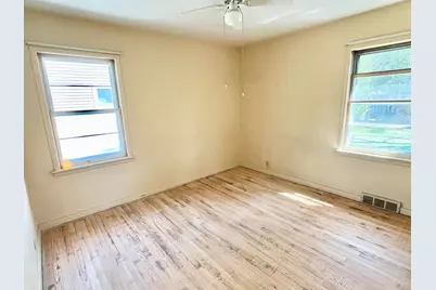 2607  Lincoln Ave, Two Rivers, WI 54241 - Photo 7