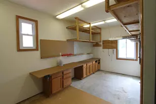 915 Park Cir, Racine, WI 53182 - Photo 19