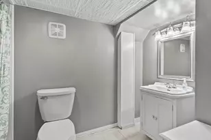 857 N 8th St, Manitowoc, WI 54220 - Photo 25