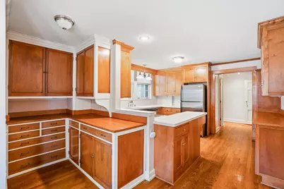 2005 N 72nd St, Wauwatosa, WI 53213 - Photo 7