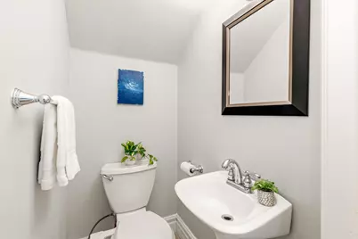 948 N 34th St, Milwaukee, WI 53208 - Photo 15