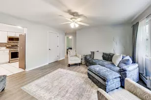 205 Country Club Dr, Lake Geneva, WI 53147 - Photo 7