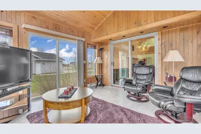 4916  White Fox Dr, Sheboygan, WI 53081 - Photo 11