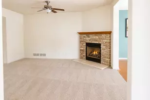 N52W35297 Lighthouse Ln, Oconomowoc, WI 53066 - Photo 11