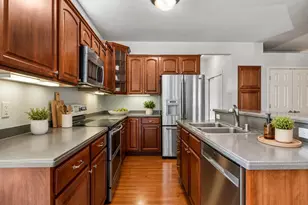 N52W35297 Lighthouse Ln, Oconomowoc, WI 53066 - Photo 5