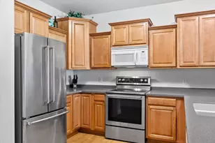 W205N16507 Cranberry Creek Ln, Jackson, WI 53037 - Photo 7