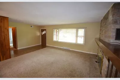 275 N Park St, Whitewater, WI 53190 - Photo 15