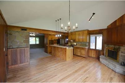 275 N Park St, Whitewater, WI 53190 - Photo 13