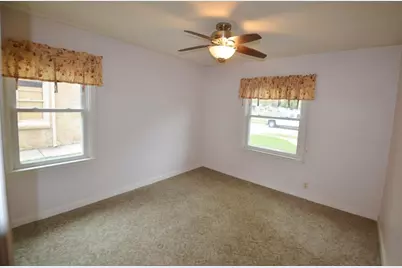 275 N Park St, Whitewater, WI 53190 - Photo 21
