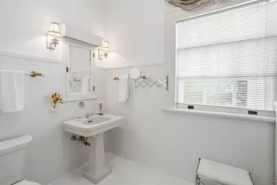 2121 N Terrace Ave, Milwaukee, WI 53202 - Photo 47