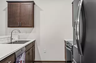 1311 Hagar St, La Crosse, WI 54603 - Photo 7