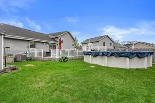 164 E Fairfield Dr, Oak Creek, WI 53154 - Photo 27