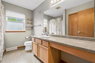 164 E Fairfield Dr, Oak Creek, WI 53154 - Photo 17