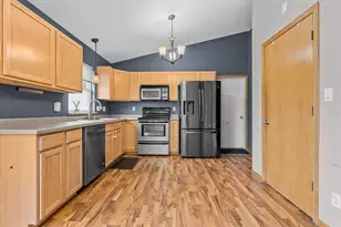 164 E Fairfield Dr, Oak Creek, WI 53154 - Photo 3