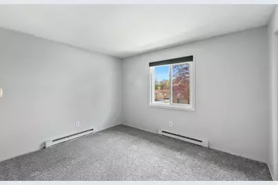 W168N11487  El Camino Dr, Germantown, WI 53022 - Photo 13