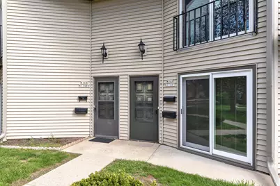 W168N11487  El Camino Dr, Germantown, WI 53022 - Photo 3