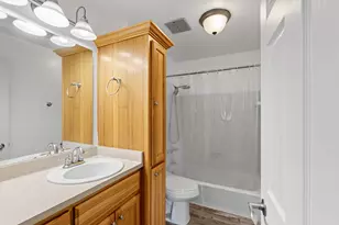 W168N11487 El Camino Dr, Germantown, WI 53022 - Photo 15
