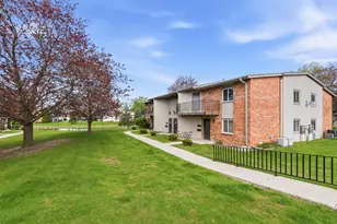 W168N11487 El Camino Dr, Germantown, WI 53022 - Photo 1