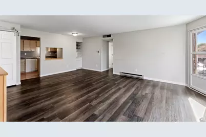 W168N11487  El Camino Dr, Germantown, WI 53022 - Photo 5