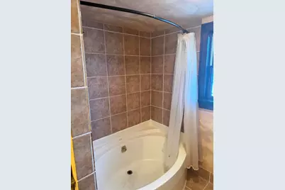 2529 S 7th St, Sheboygan, WI 53081 - Photo 9