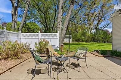 330 W Manor Cir, Bayside, WI 53217 - Photo 29