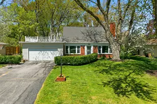 330 W Manor Cir, Bayside, WI 53217 - Photo 41