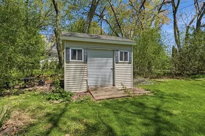 330 W Manor Cir, Bayside, WI 53217 - Photo 33
