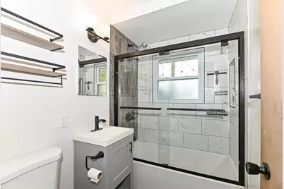 6300 W Cleveland Ave, Milwaukee, WI 53219 - Photo 17