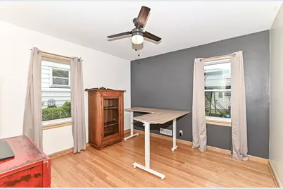 6300 W Cleveland Ave, Milwaukee, WI 53219 - Photo 15