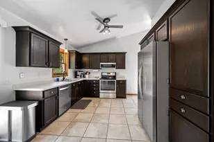 3361 Basil Dr, Madison, WI 53704 - Photo 5