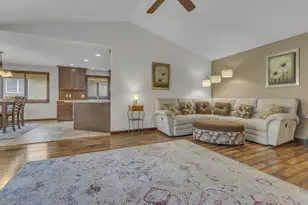 4103 Spring Ct, Sheboygan, WI 53083 - Photo 9