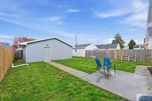 1102 Walton Ave, Racine, WI 53402 - Photo 13