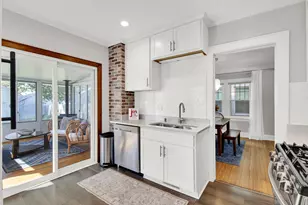 8229 Gridley Ave, Wauwatosa, WI 53213 - Photo 15