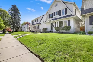 8229 Gridley Ave, Wauwatosa, WI 53213 - Photo 3