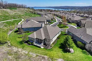 120 Lake Vista Ct, Fontana, WI 53125 - Photo 3