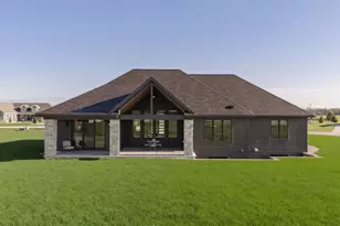N67W34857 Ireland Dr, Oconomowoc, WI 53066 - Photo 67