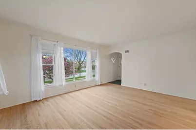 4146 N Bartlett Ave #4148, Shorewood, WI 53211 - Photo 3