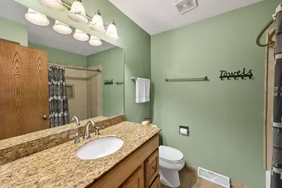 495 E Marquette Ave, Oak Creek, WI 53154 - Photo 11