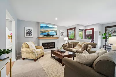 2430 W Apple Tree Rd, Glendale, WI 53209 - Photo 9